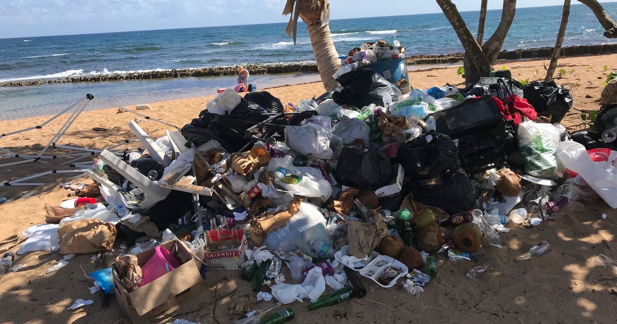 Indiferencia ante acumulación de basura en playas - WAPA.tv - Noticias